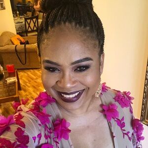 Meet your Posher, Lisa